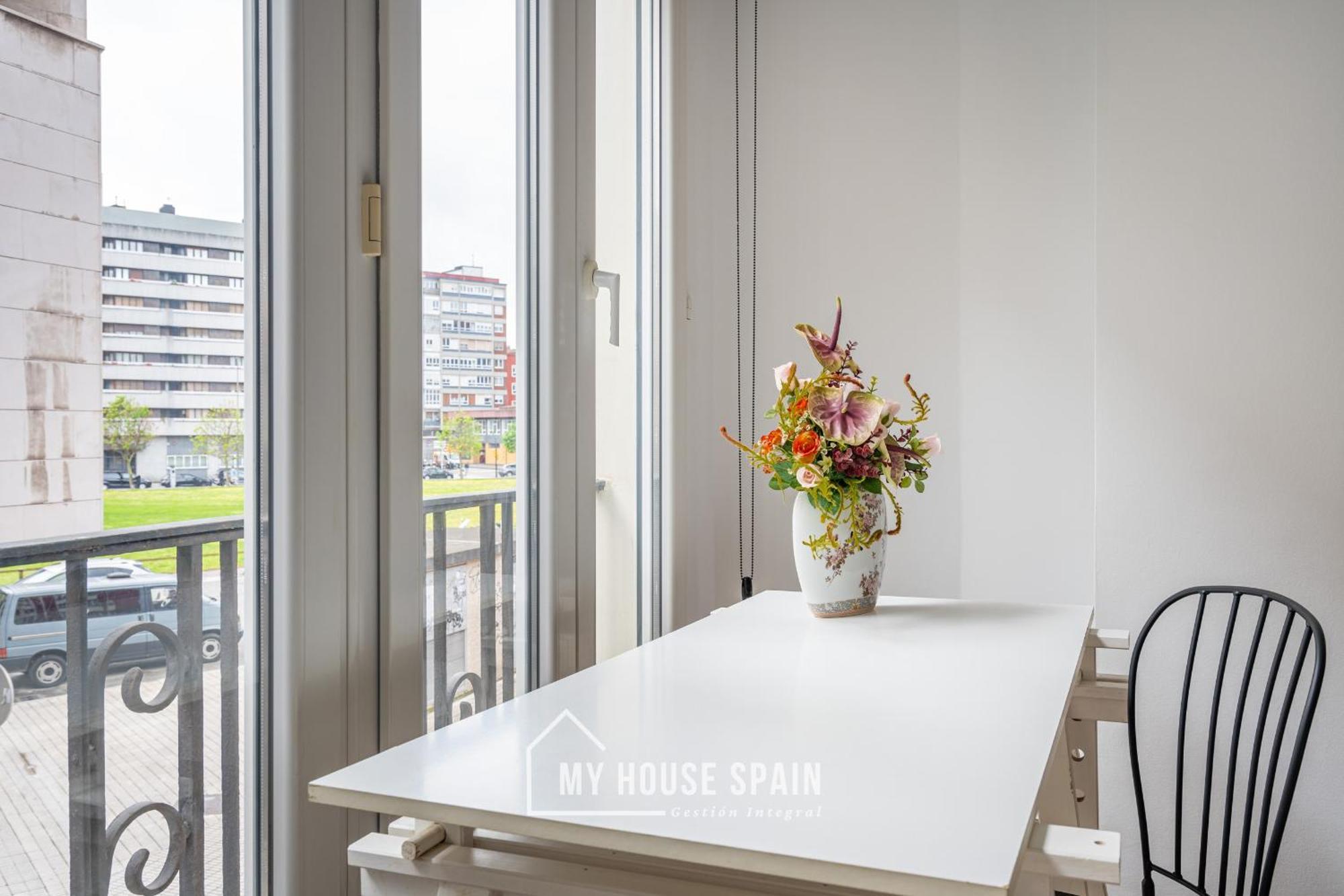 Myhousespain - Piso Reformado En El Centro Gijon Exterior photo