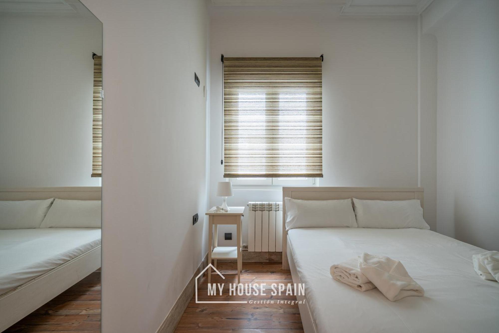 Myhousespain - Piso Reformado En El Centro Gijon Exterior photo