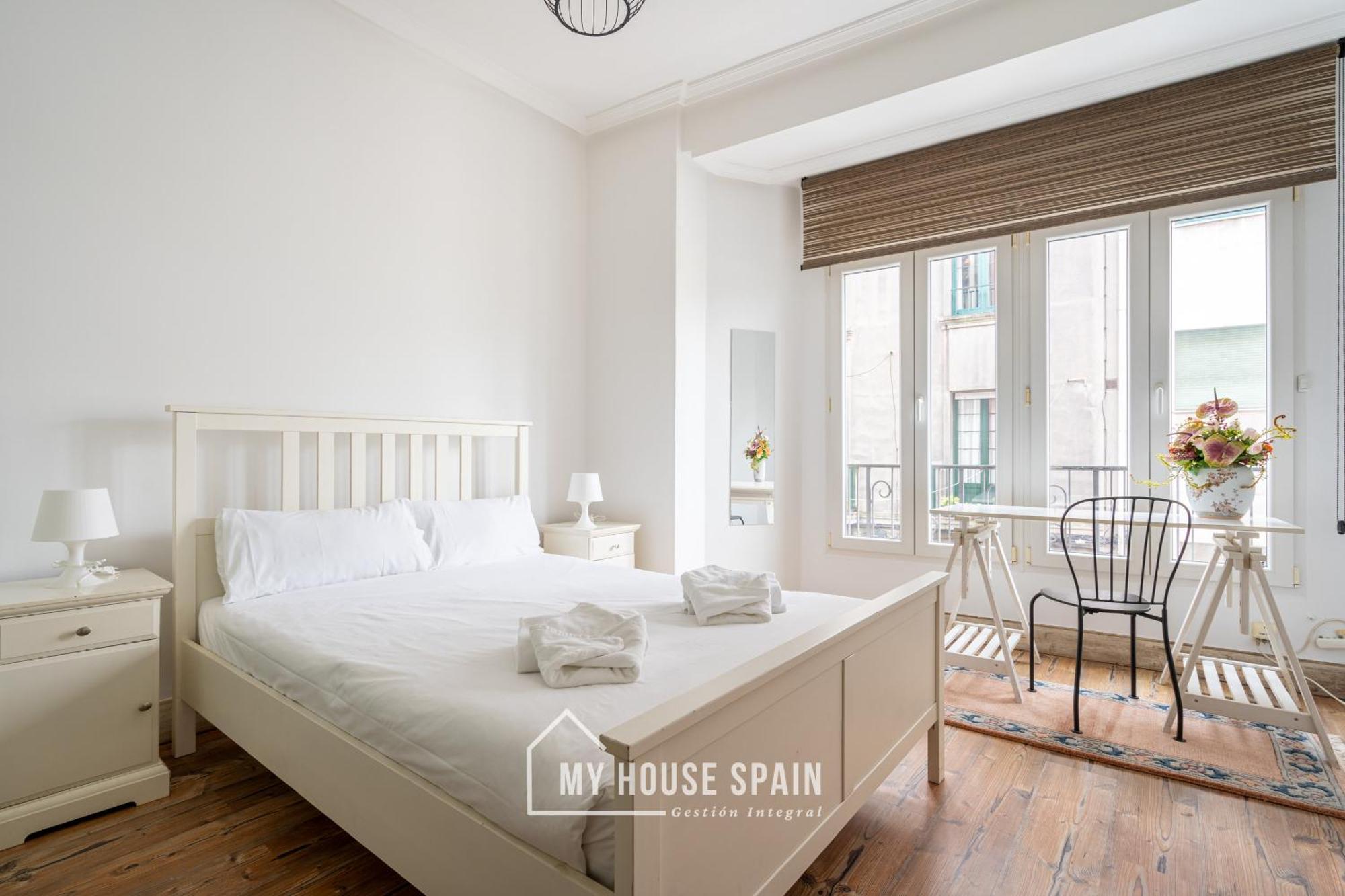 Myhousespain - Piso Reformado En El Centro Gijon Exterior photo