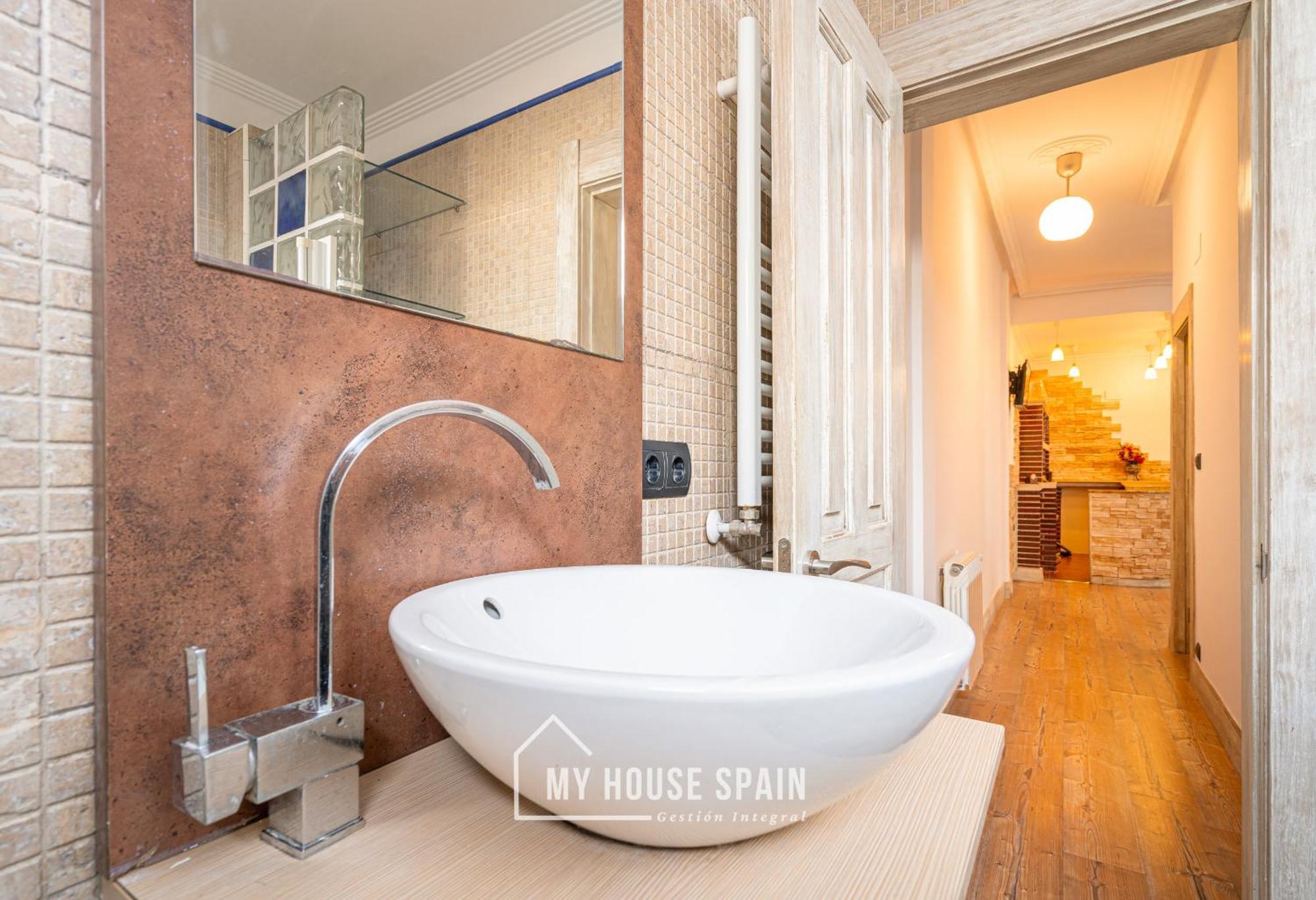 Myhousespain - Piso Reformado En El Centro Gijon Exterior photo
